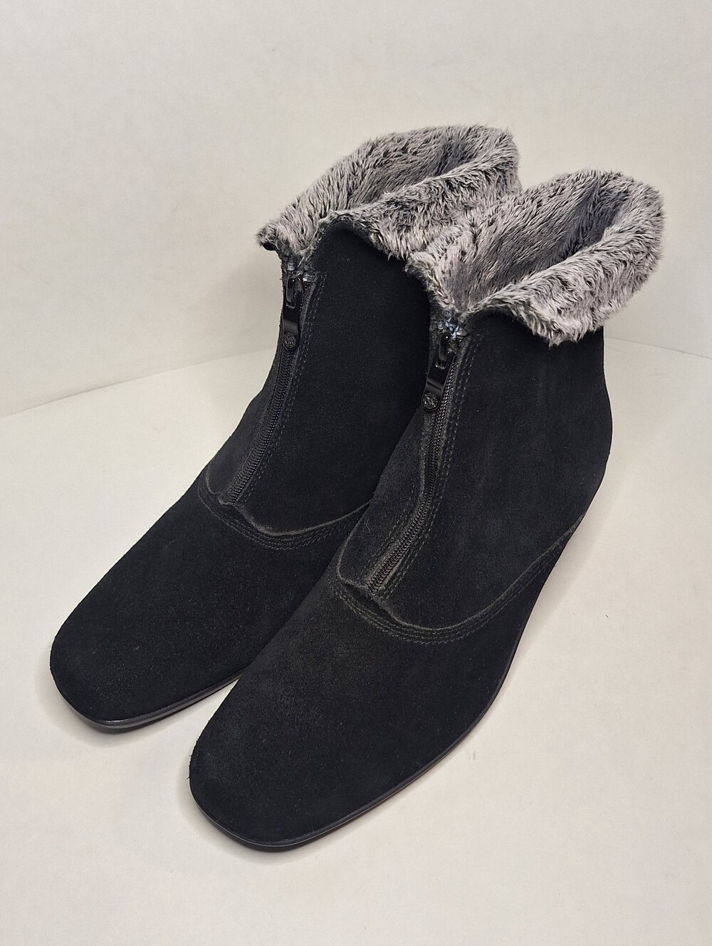Bussola Rimini Riva Black Silk Suede Front Zip Ankle Booties Size 38 US 7.5 Wmns